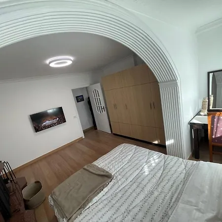 Dior Urban Apartments *